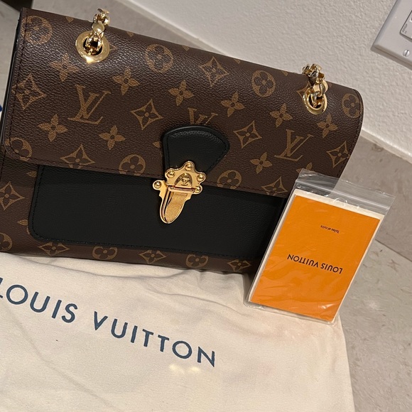 Monogram Leather bag - Picture 3 of 11